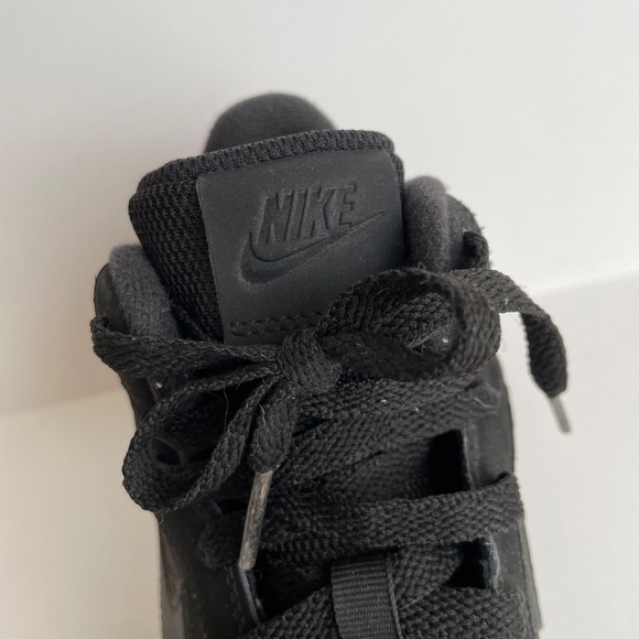 Nike Court Borough Mid Lace-Up High Top Basketball Shoes Youth US 5.5 839977-001 - Picture 4 of 9